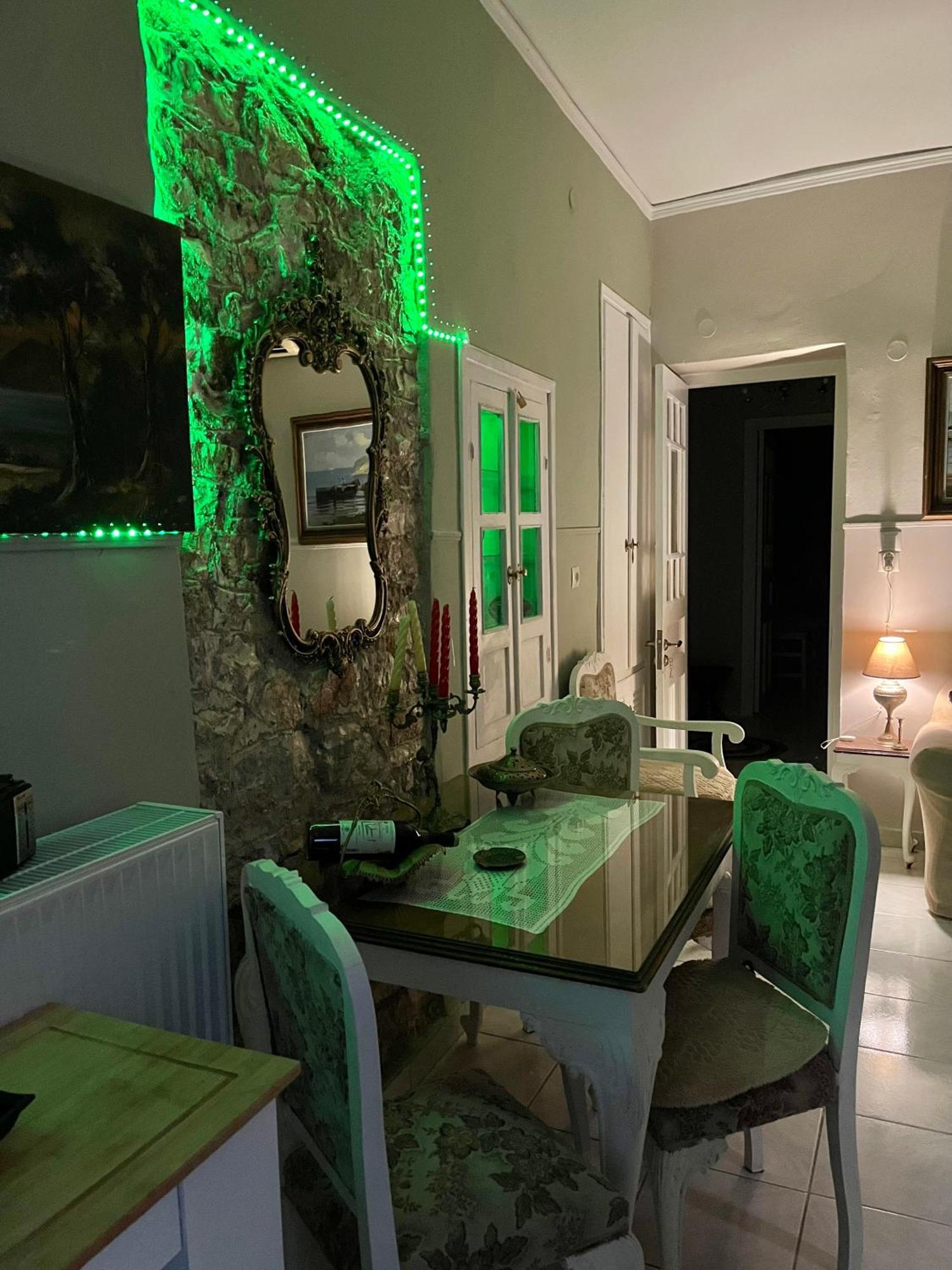 Giannoulis House 2 Vintage Apartment Preveza Ngoại thất bức ảnh