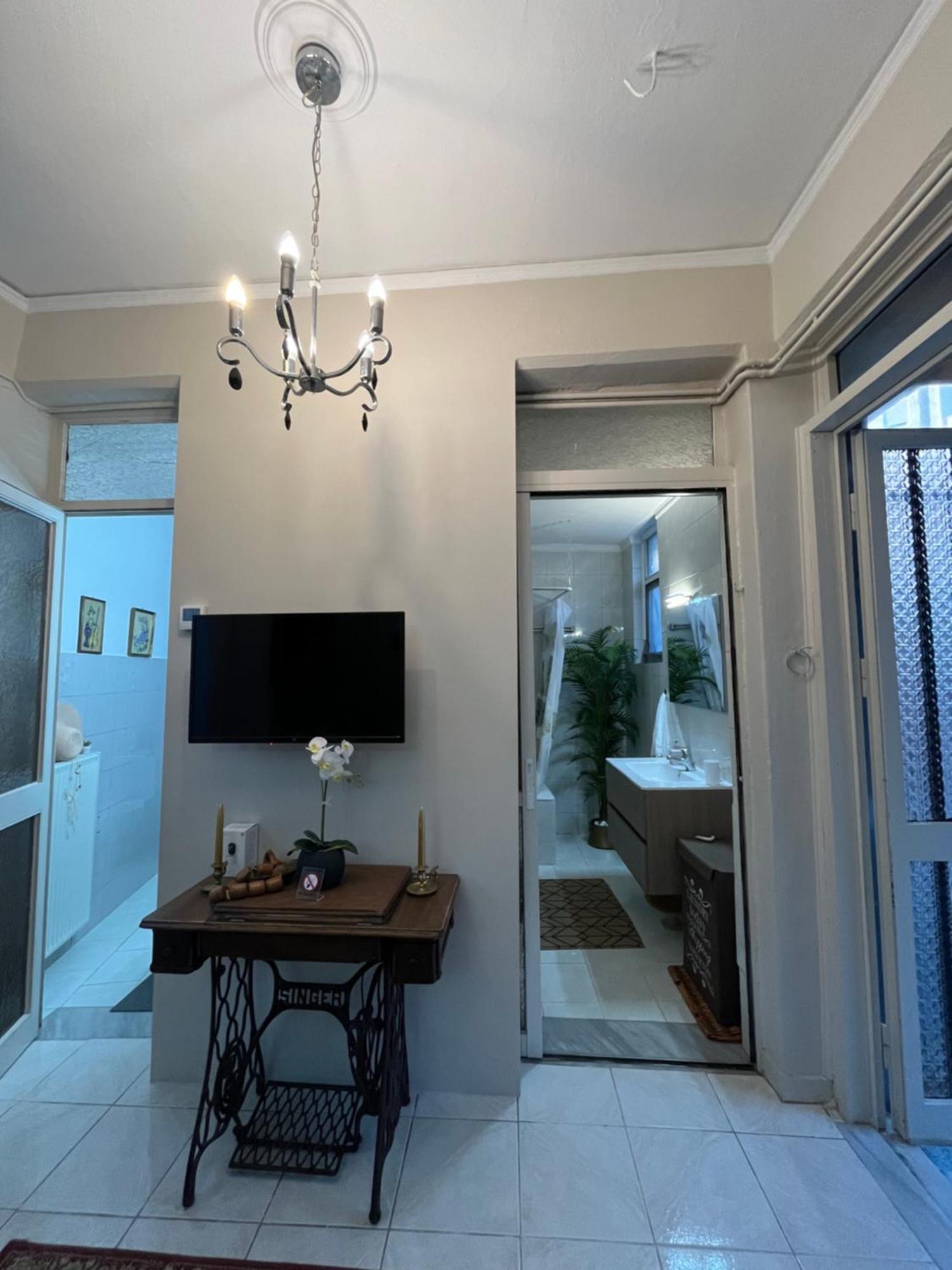 Giannoulis House 2 Vintage Apartment Preveza Ngoại thất bức ảnh